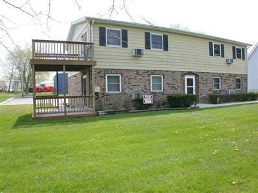 Photo of 306 W Wilson Street #1, Hebron, IN 46341 (MLS # 832138)