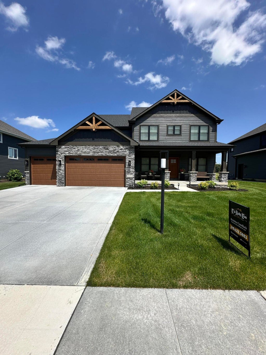 Photo of 9551 Fescue Drive, Saint John, IN 46373 (MLS # 842949)
