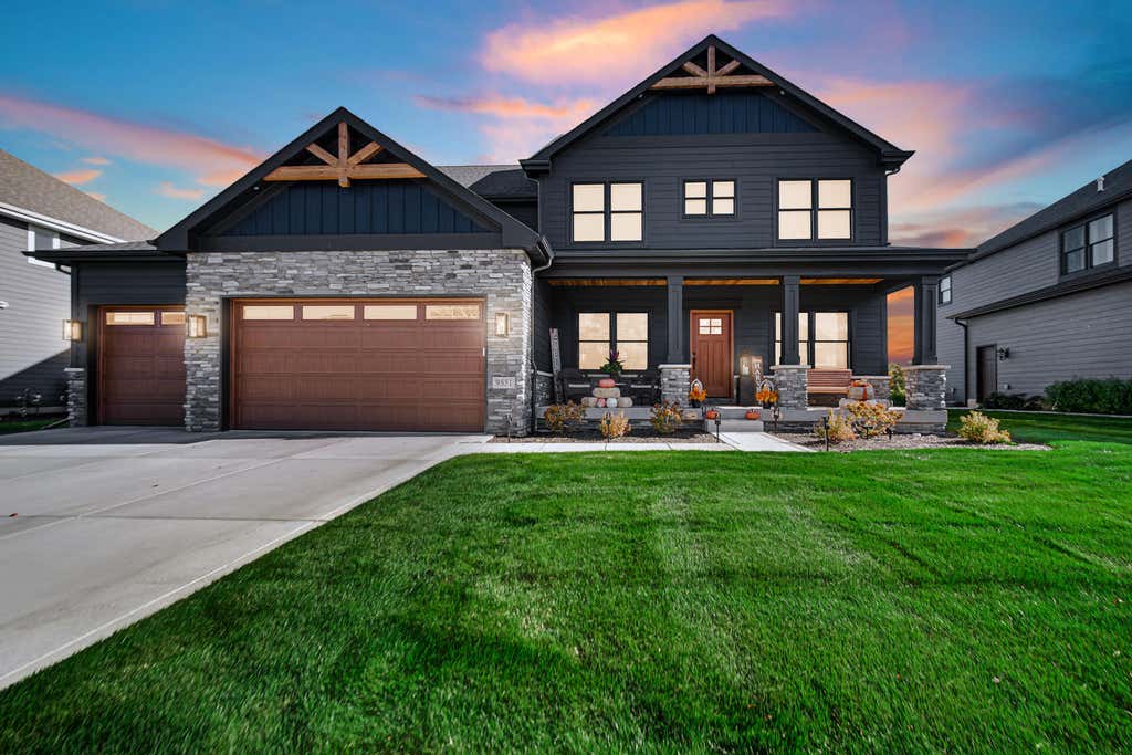 Photo of 9551 Fescue Drive, Saint John, IN 46373 (MLS # 842949)