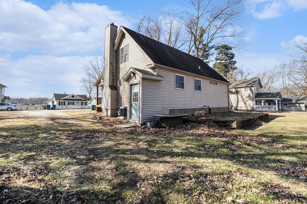 Photo of 11146 E Pottawatomie Trail S, Walkerton, IN 46574 (MLS # 834483)