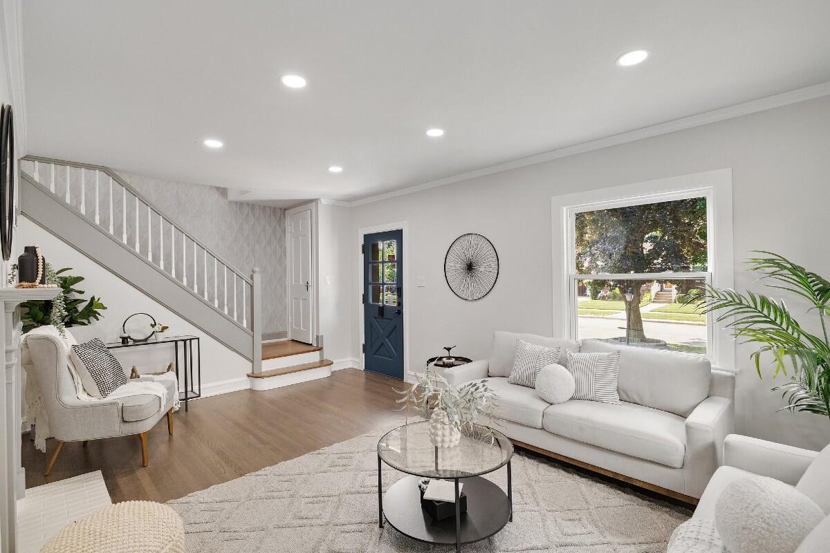 247 Fairbanks Place
