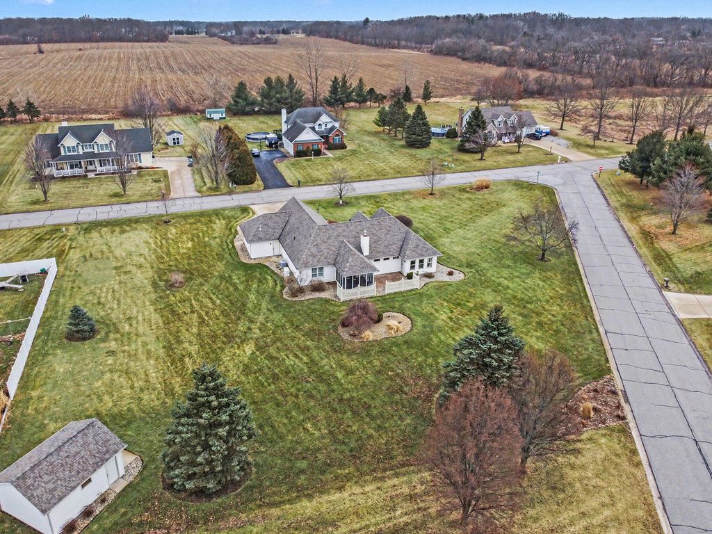 Photo of 210 Windy Oak Drive, Hebron, IN 46341 (MLS # 832663)