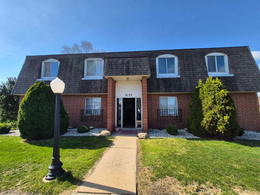 Photo of 8137 Pine Island Terrace, Crown Point, IN 46307 (MLS # 838707)