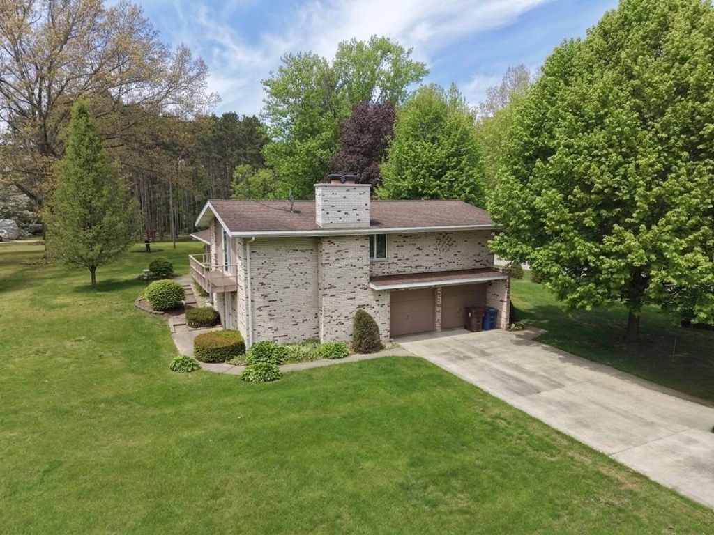 Photo of 6544 W Calloway Street, Michigan City, IN 46360 (MLS # 838449)