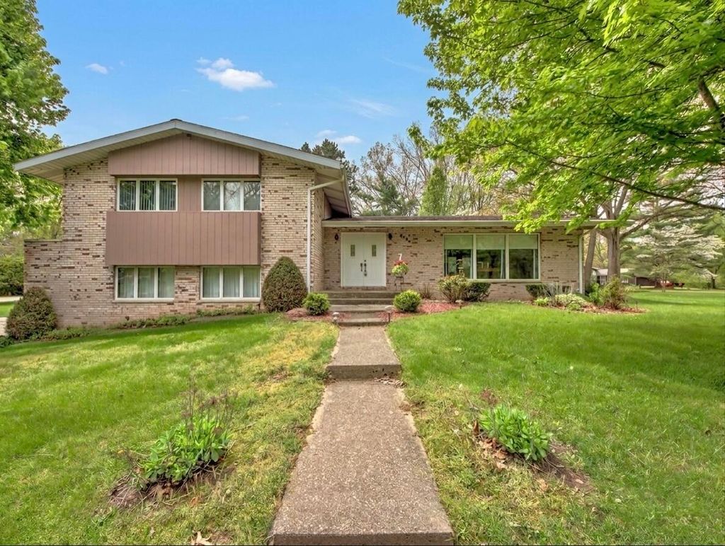 Photo of 6544 W Calloway Street, Michigan City, IN 46360 (MLS # 838449)