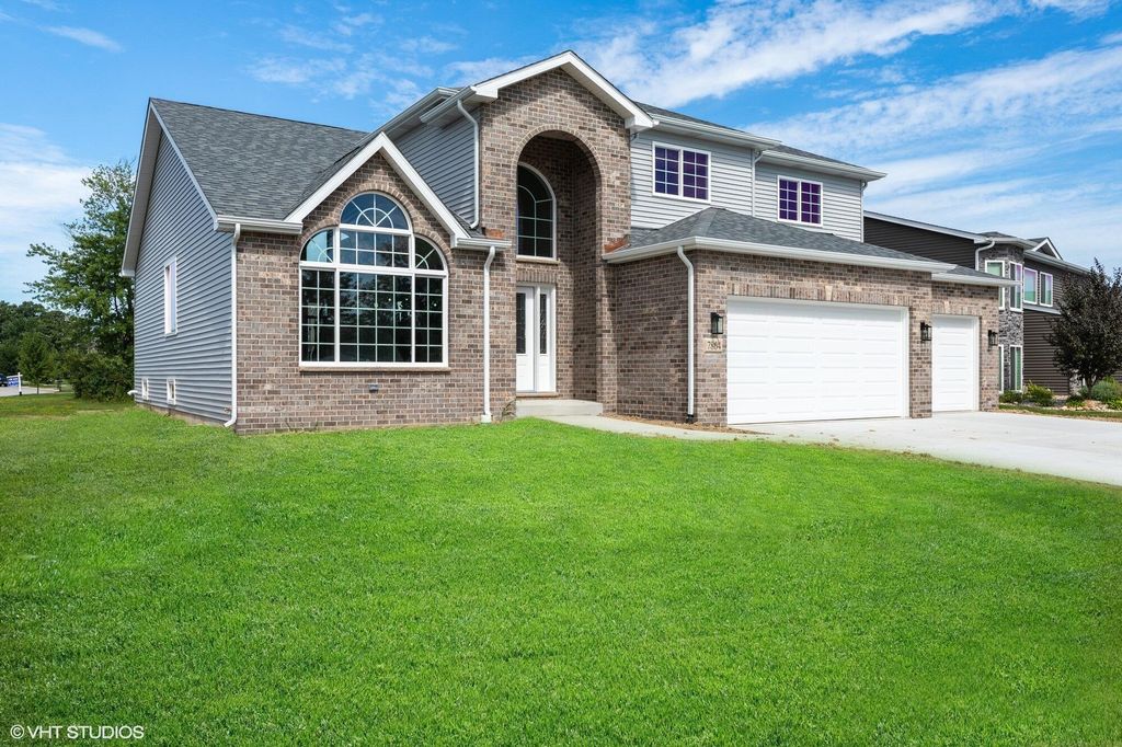 Photo of 1351 77th Place, Merrillville, IN 46410 (MLS # 812048)