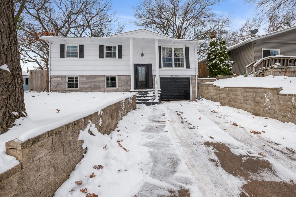 Photo of 3030 N Lake Park Avenue, Hobart, IN 46342 (MLS # 831668)