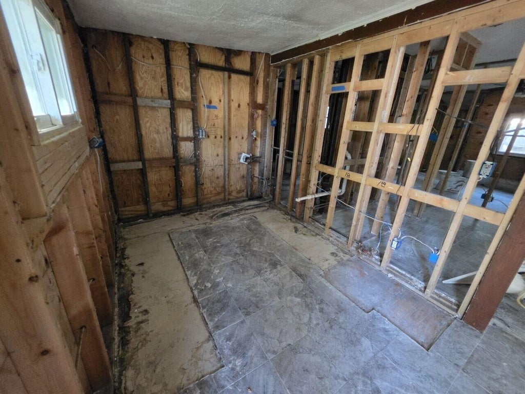 Photo of 1548 Haynes Avenue, Indianapolis, IN 46240 (MLS # 846796)