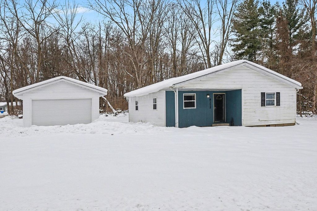 Photo of 8172 E Emery Road, New Carlisle, IN 46552 (MLS # 833647)