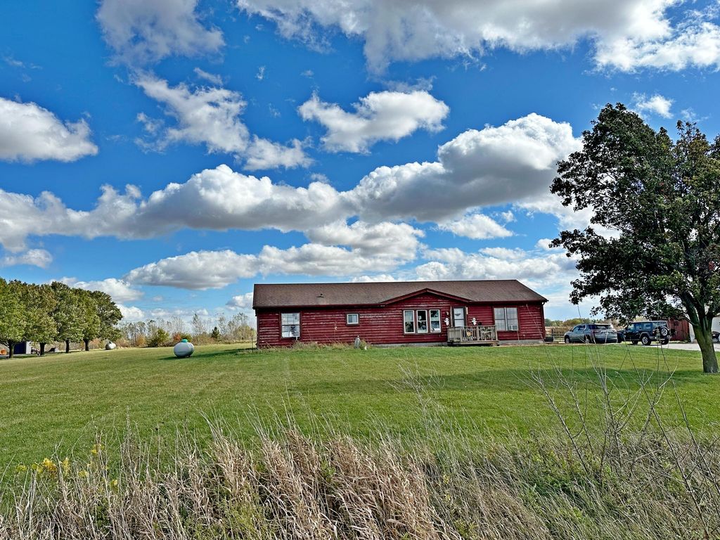 Photo of 15411 Montgomery Street, Hebron, IN 46341 (MLS # 829765)