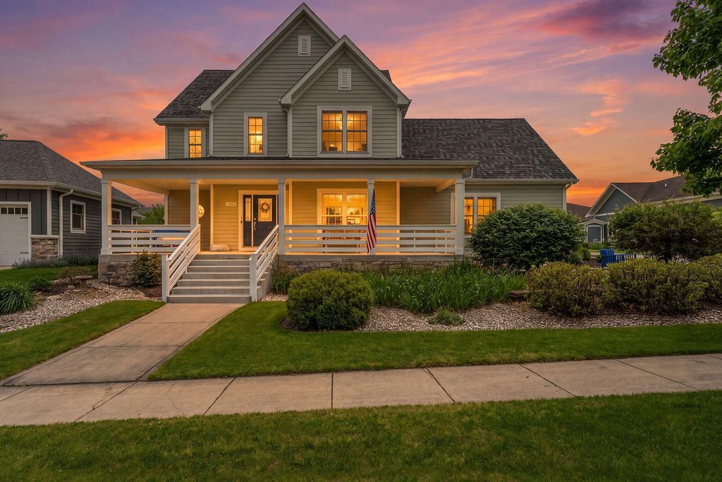 Photo of 2405 Dickinson Road, Chesterton, IN 46304 (MLS # 839210)