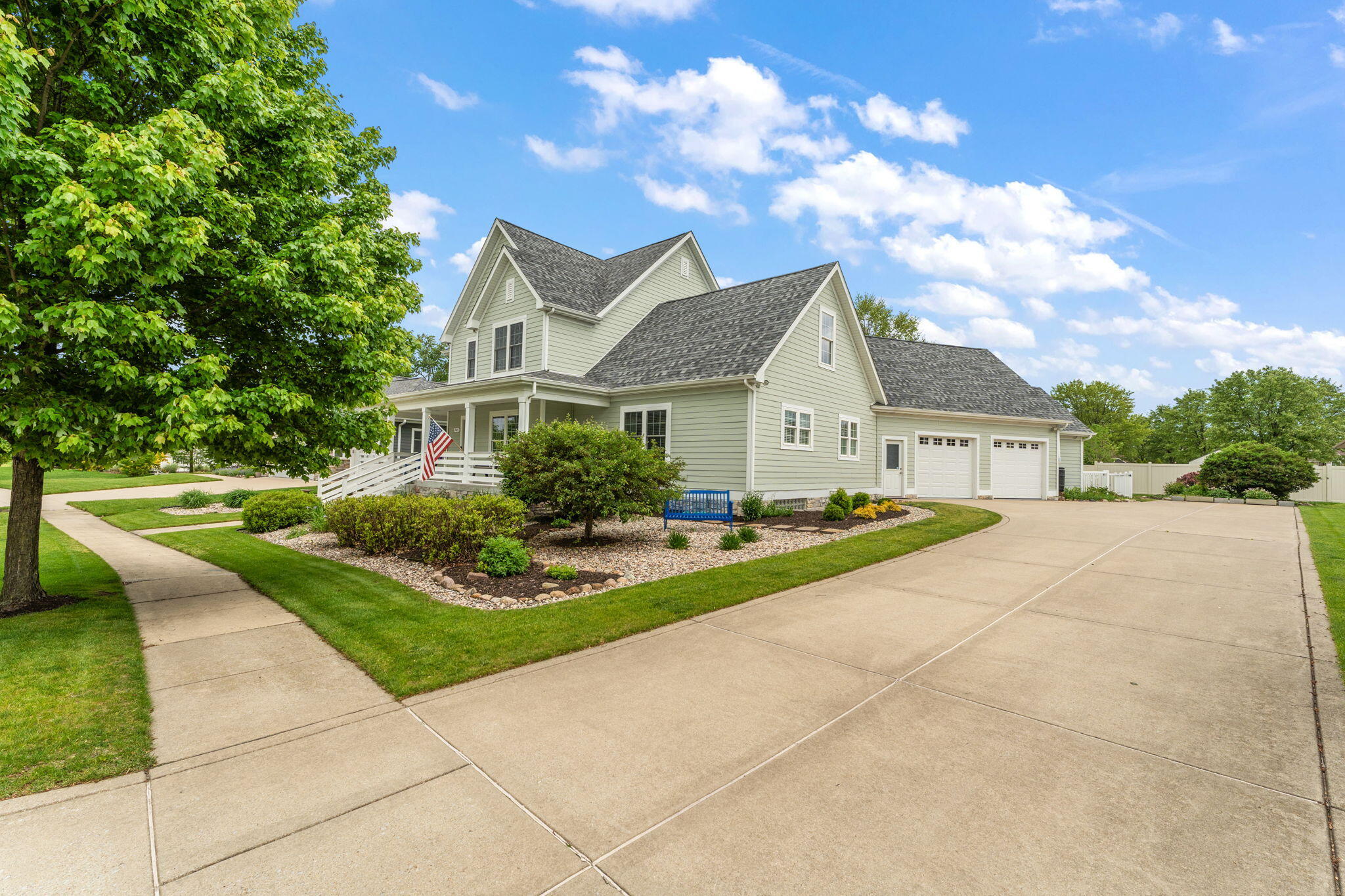 2405 Dickinson Road