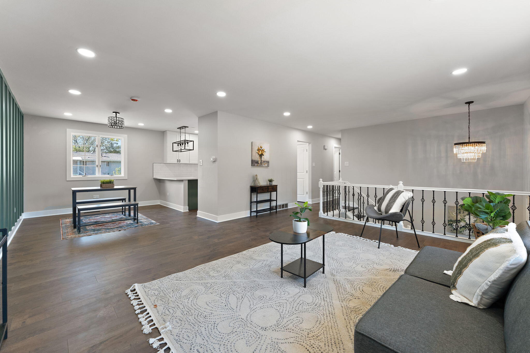 Dyer, Indiana 46311, United States, 4 Bedrooms Bedrooms, ,3 BathroomsBathrooms,Residential,Active,231316