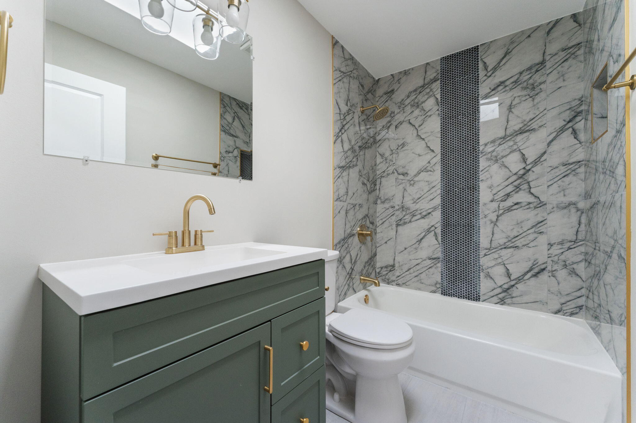 Dyer, Indiana 46311, United States, 4 Bedrooms Bedrooms, ,3 BathroomsBathrooms,Residential,Active,231316