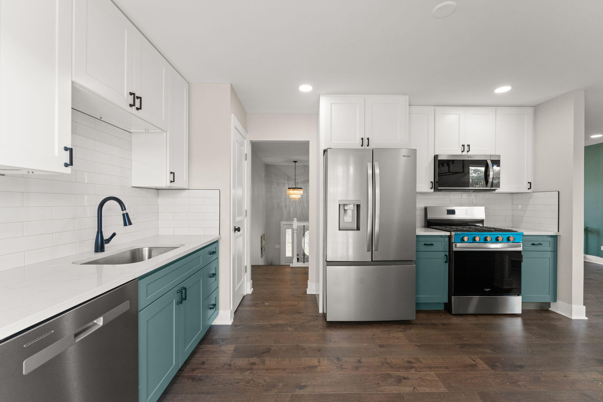 Dyer, Indiana 46311, United States, 4 Bedrooms Bedrooms, ,3 BathroomsBathrooms,Residential,Active,231316