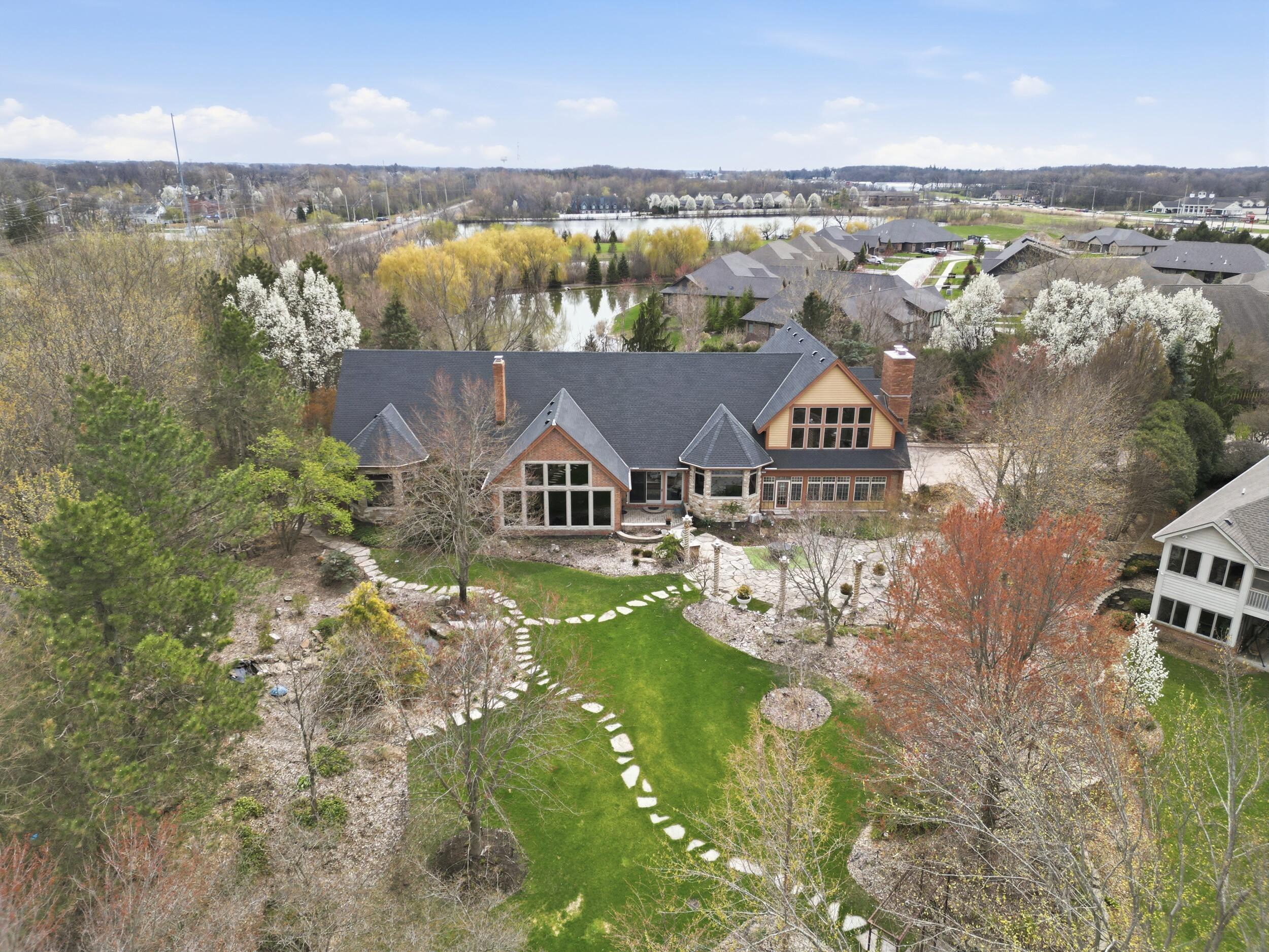 8315 Meadow Lane