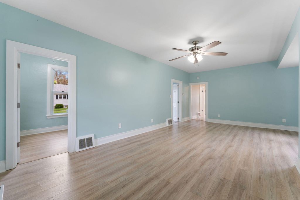 Photo of 718 N Grant Street, Crown Point, IN 46307 (MLS # 838487)