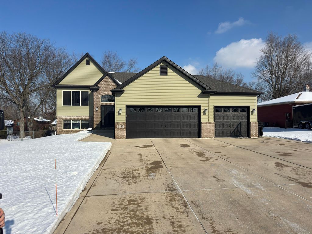 Photo of 2235 Coldspring Road, Crown Point, IN 46307 (MLS # 833564)