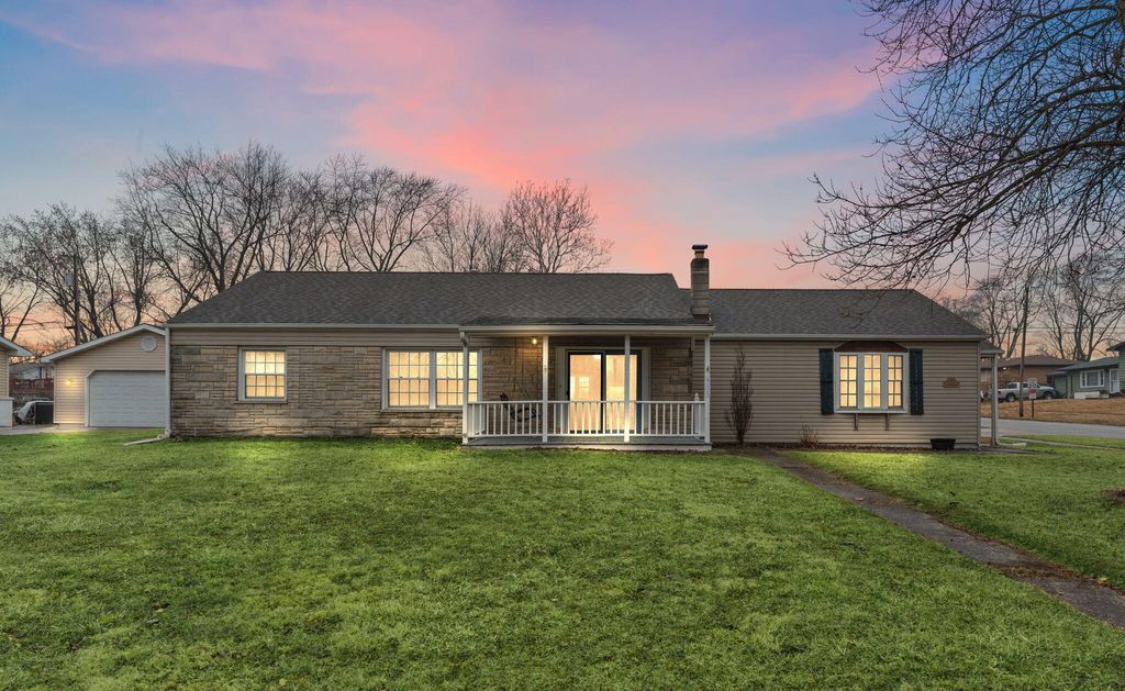 Photo of 455 N Nichols Street, Lowell, IN 46356 (MLS # 834949)