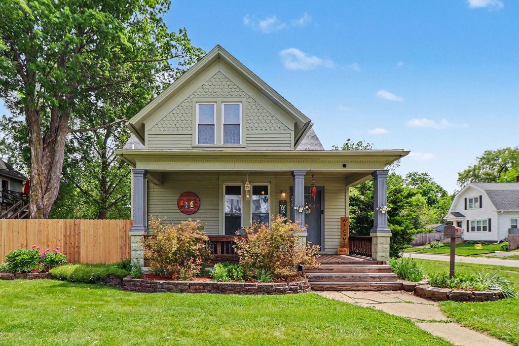 Photo of 215 G Street, La Porte, IN 46350 (MLS # 839347)