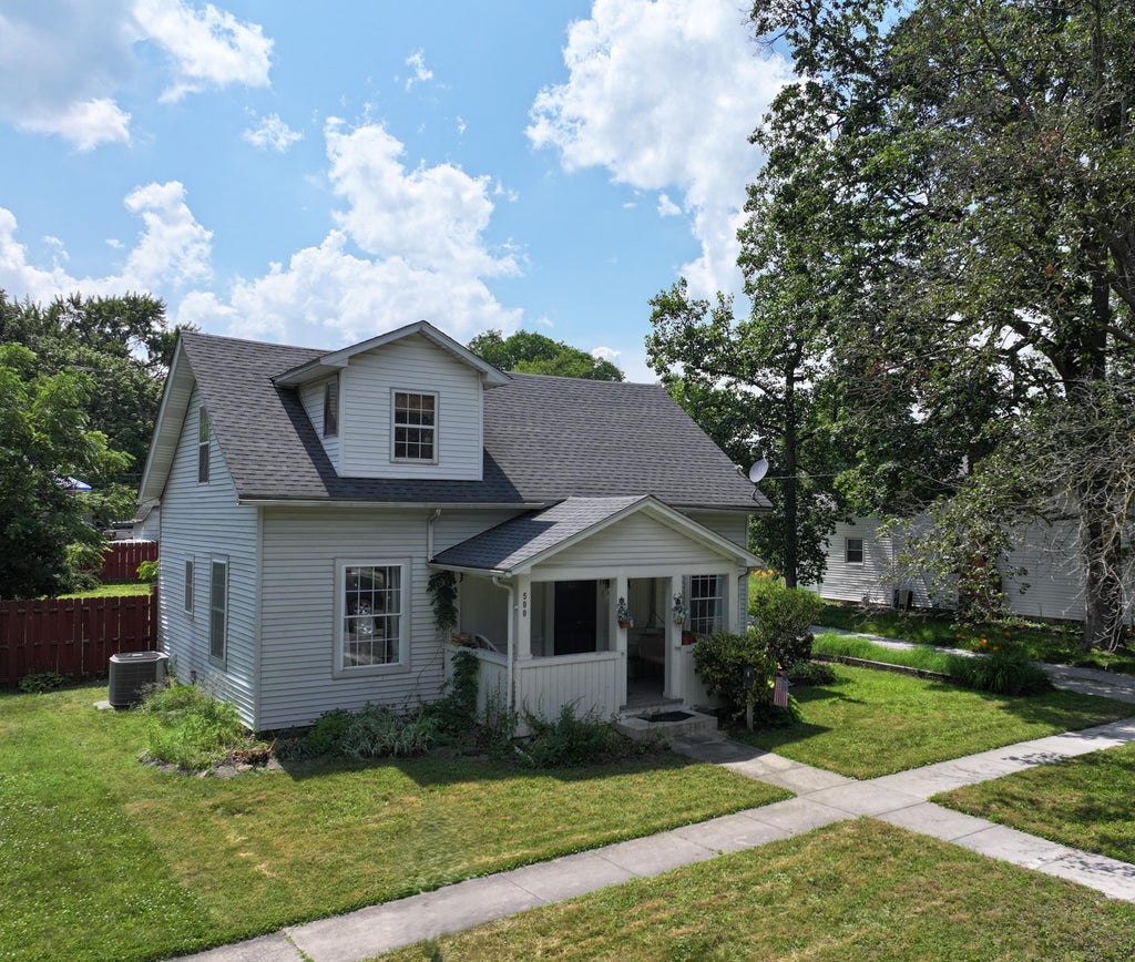 Photo of 500 S Market Street, Winamac, IN 46996 (MLS # 841739)