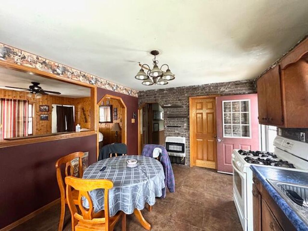 Photo of 10120 E 200 N, Grovertown, IN 46531 (MLS # 834666)