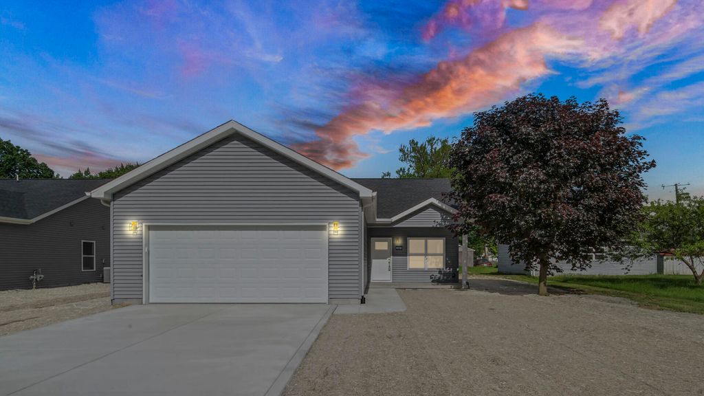 Photo of 2865 Benton Street, Lake Station, IN 46405 (MLS # 839922)