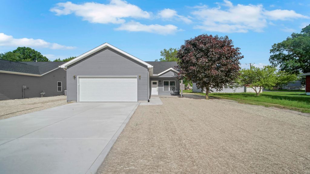 Photo of 2865 Benton Street, Lake Station, IN 46405 (MLS # 839922)