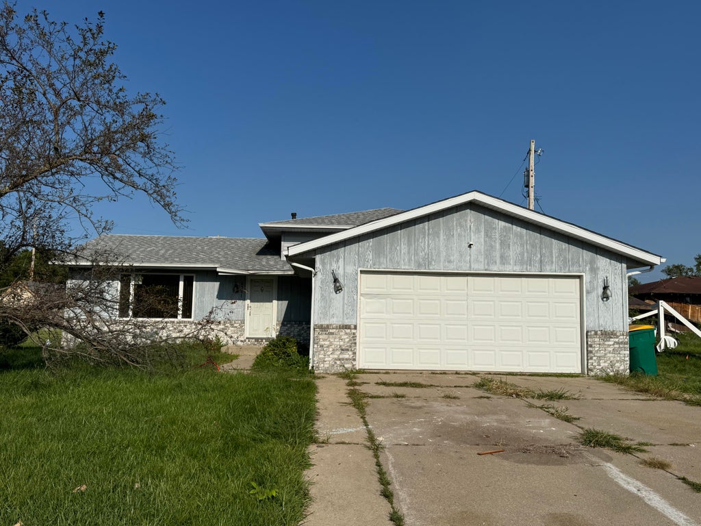 Photo of 6281 Chase Street, Merrillville, IN 46410 (MLS # 844359)