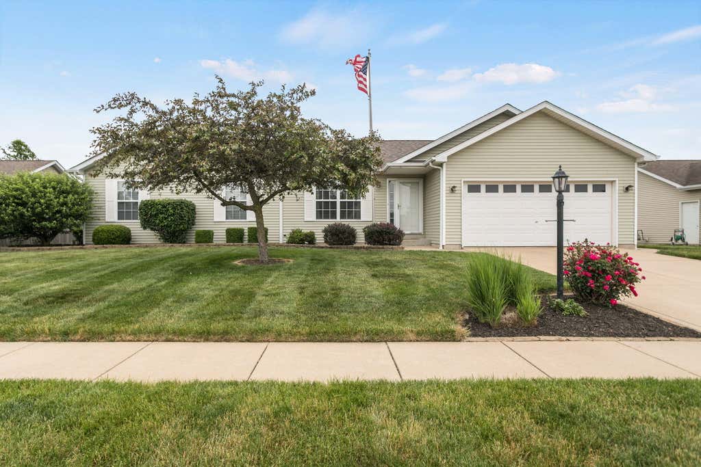 Photo of 806 Jacob Drive, Westville, IN 46391 (MLS # 840354)