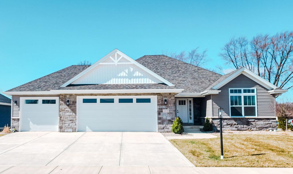 Photo of 2030 Peace Parkway Court, Schererville, IN 46375 (MLS # 835516)