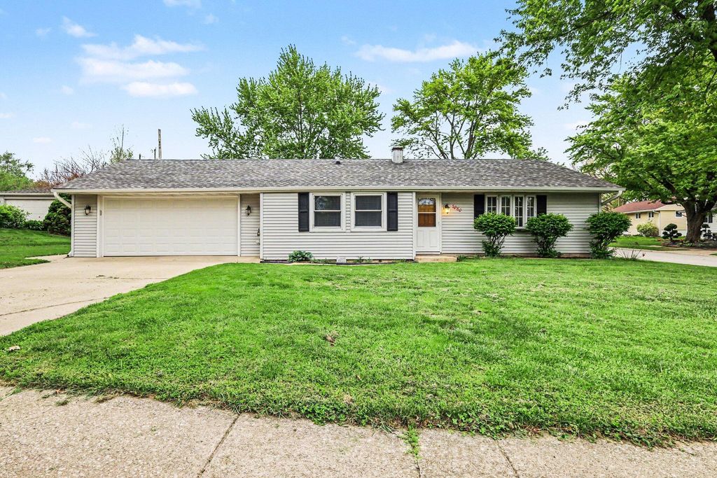 Photo of 7080 Sherwood Avenue, Portage, IN 46368 (MLS # 837949)