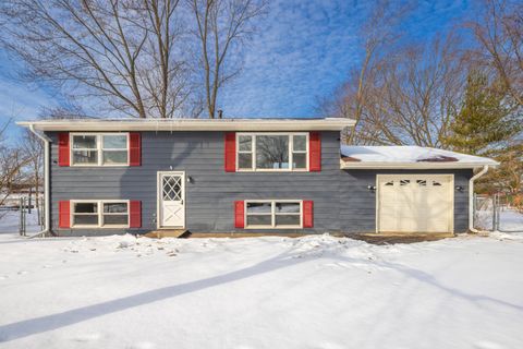 215 Crestwood Drive, Michigan City, IN 46360 - #: 833915