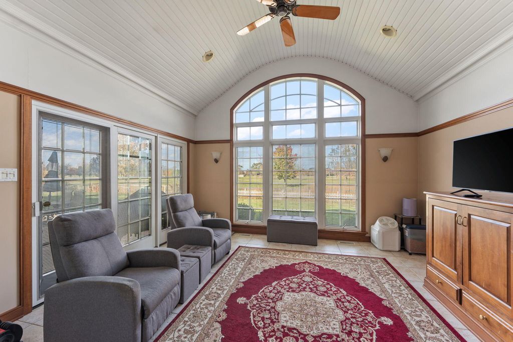 Photo of 242 Golfview Drive, Schererville, IN 46375 (MLS # 838024)