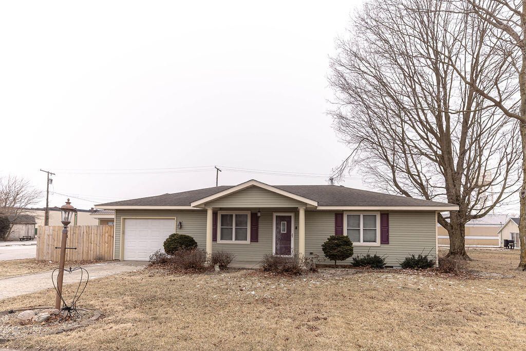 Photo of 221 W Howard Street, Brook, IN 47922 (MLS # 833410)