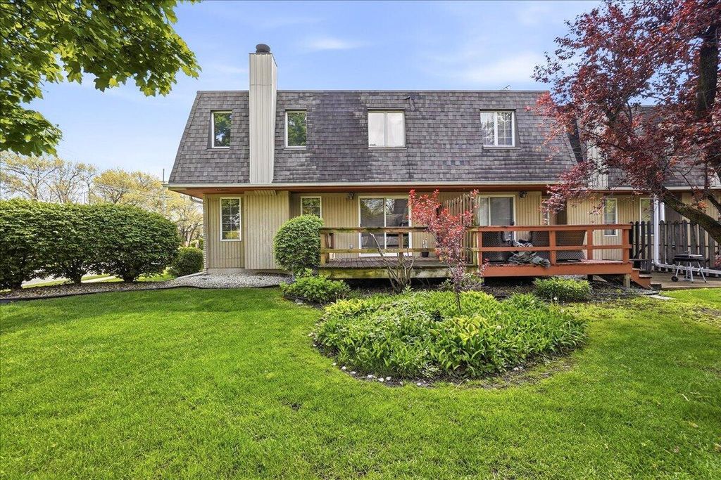 Photo of 2 Woodhollow Drive, Schererville, IN 46375 (MLS # 839269)