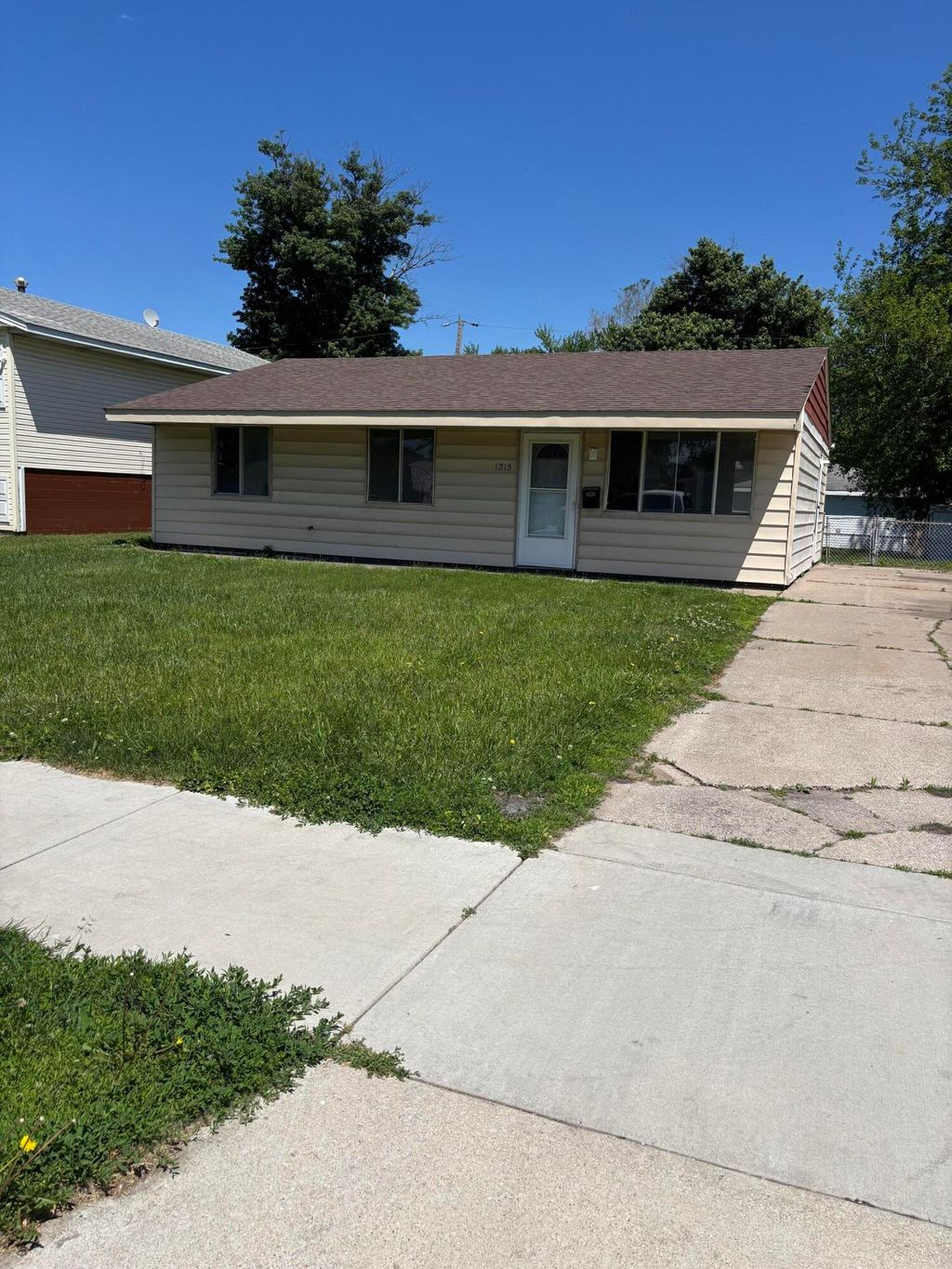 Photo of 1213 N Arbogast Street, Griffith, IN 46319 (MLS # 839848)
