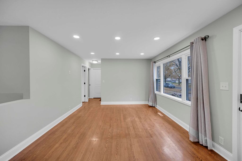 Photo of 3133 Glenwood Street, Highland, IN 46322 (MLS # 831218)