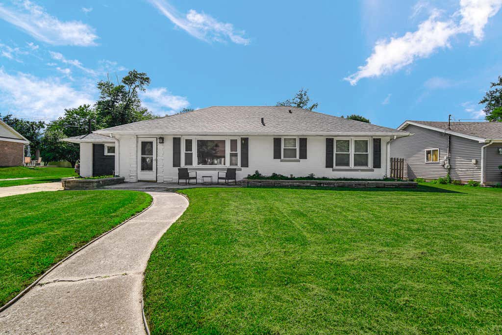 Photo of 1708 Norwood Drive, Griffith, IN 46319 (MLS # 841673)