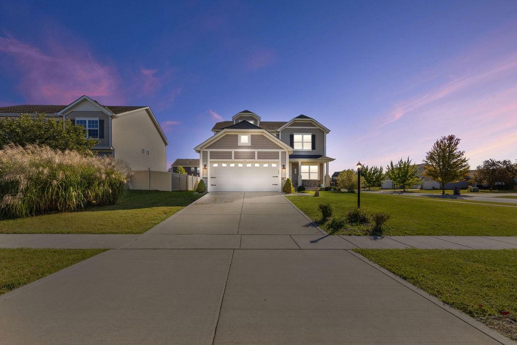 Photo of 527 Chicory Lane, Valparaiso, IN 46385 (MLS # 829431)