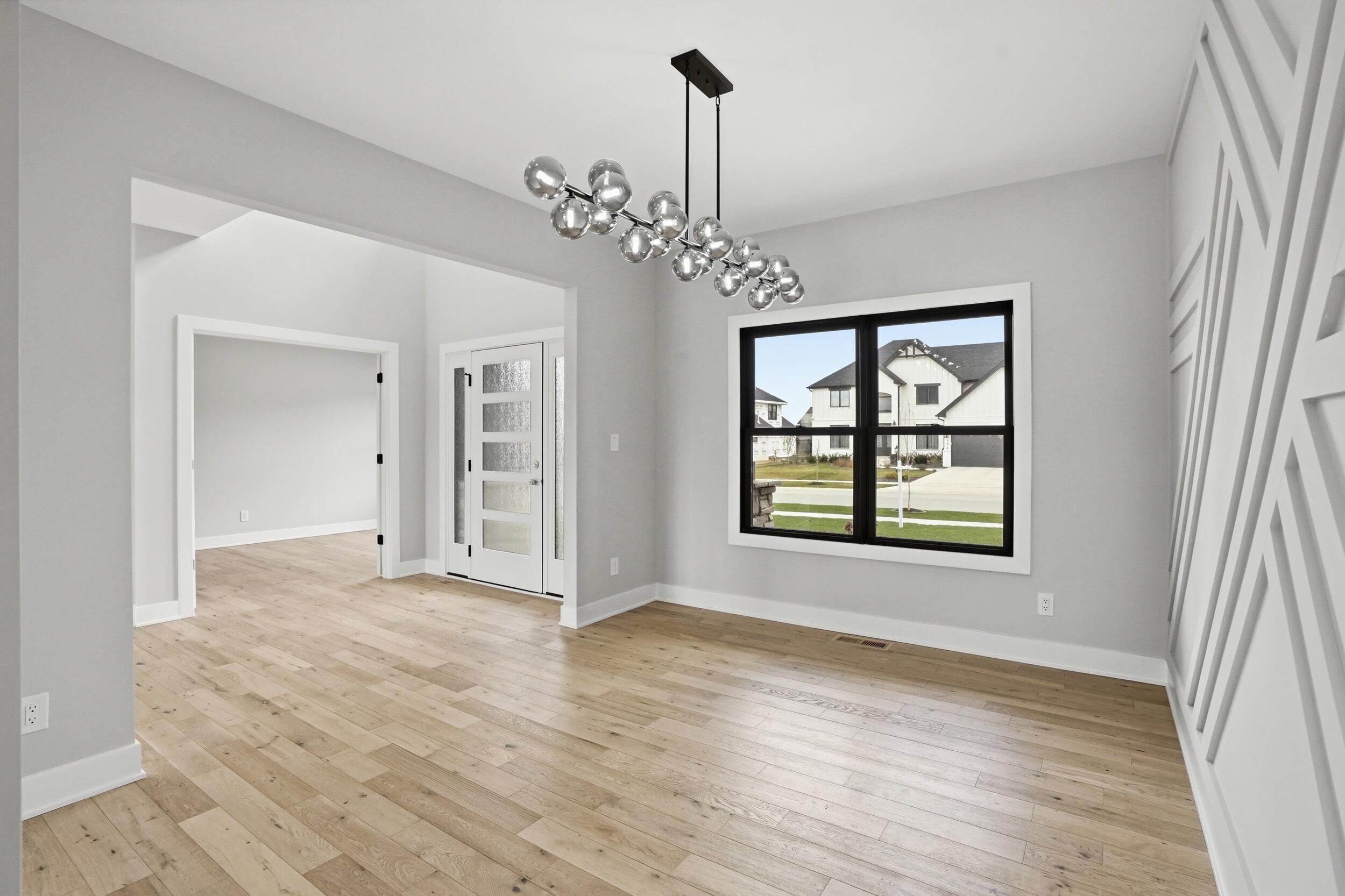 9467 Tall Grass Trail