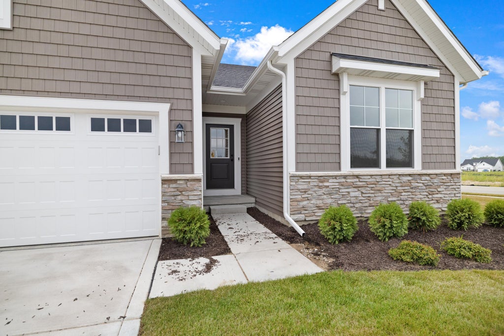 Photo of 3857 Lookout Road, Valparaiso, IN 46385 (MLS # 845098)