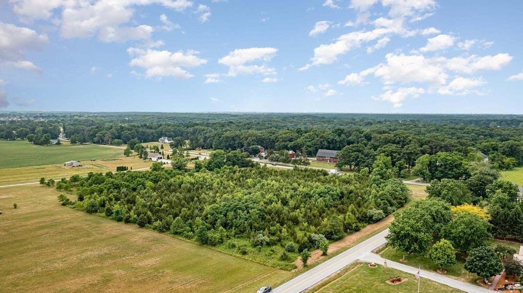 Photo of 16937 Holtz Road, Lowell, IN 46356 (MLS # 839773)