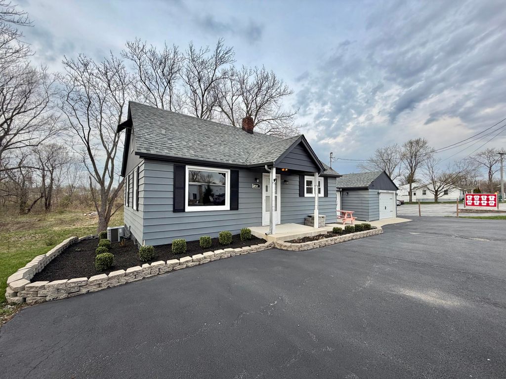 Photo of 1456 S State Road 2, Valparaiso, IN 46385 (MLS # 837058)