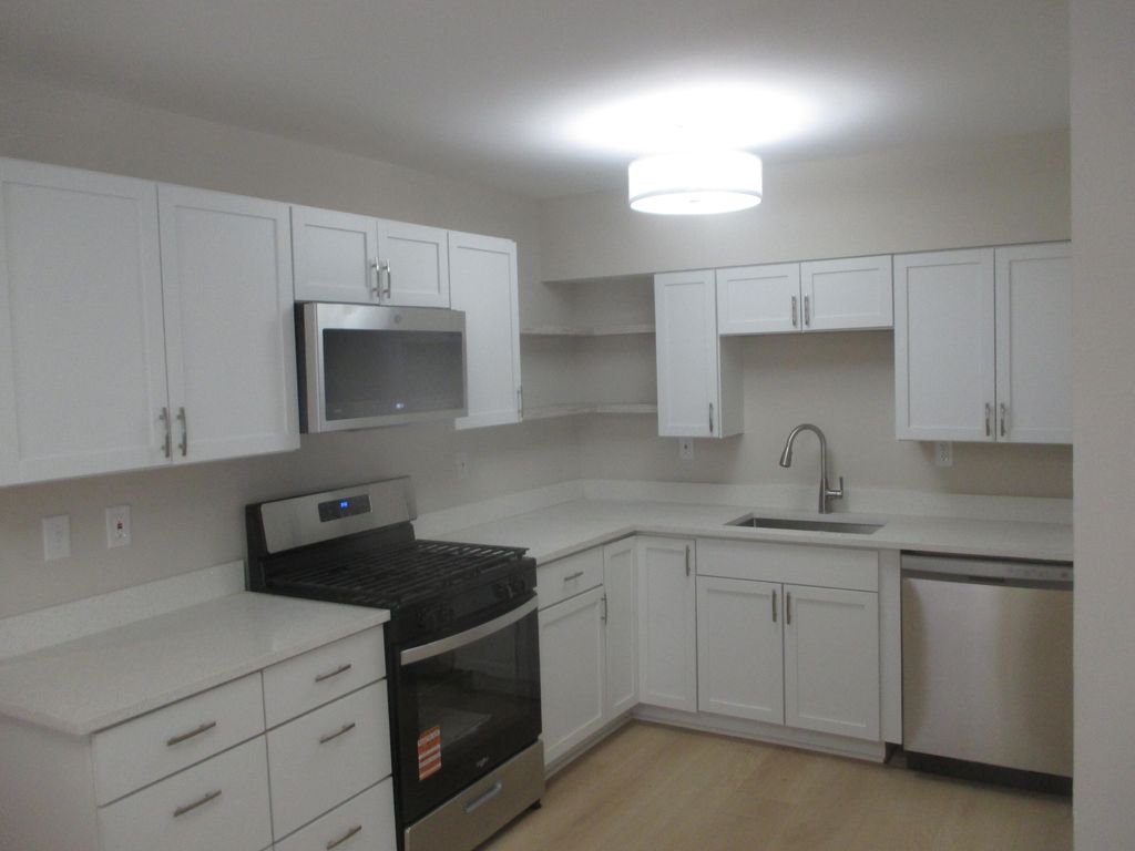 Photo of 3967 Willow Street, Hobart, IN 46342 (MLS # 834201)