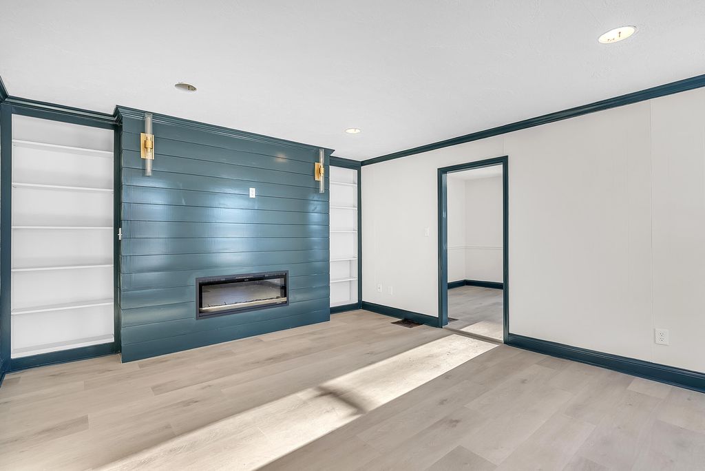 Photo of 1112 Jefferson Avenue, La Porte, IN 46350 (MLS # 833575)