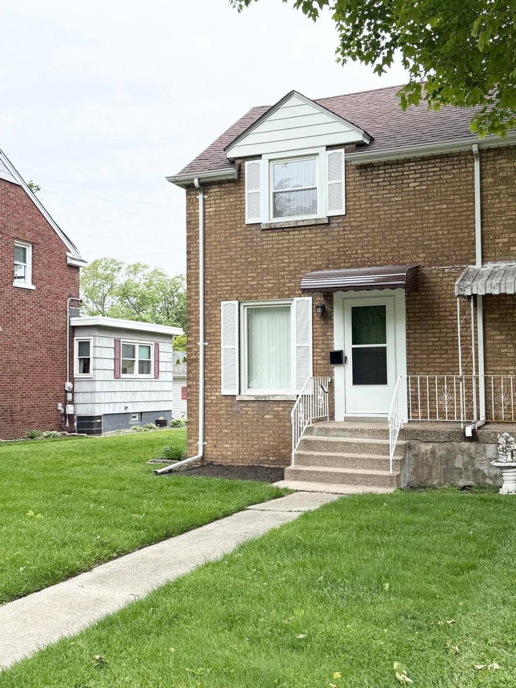 Photo of 229 Broadmoor Avenue, Munster, IN 46321 (MLS # 839150)