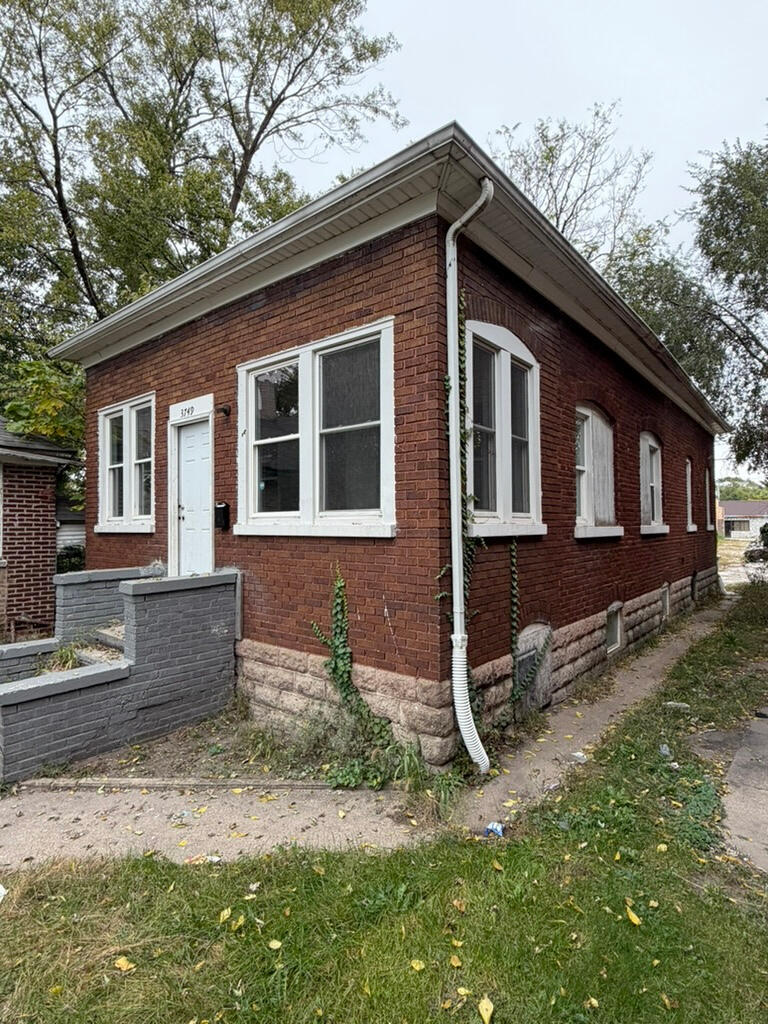 Photo of 3749 Washington Street, Gary, IN 46408 (MLS # 846983)