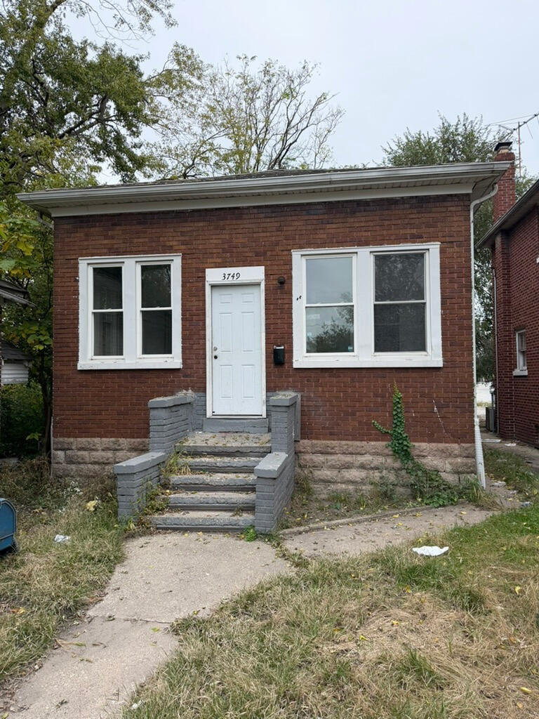 Photo of 3749 Washington Street, Gary, IN 46408 (MLS # 846983)
