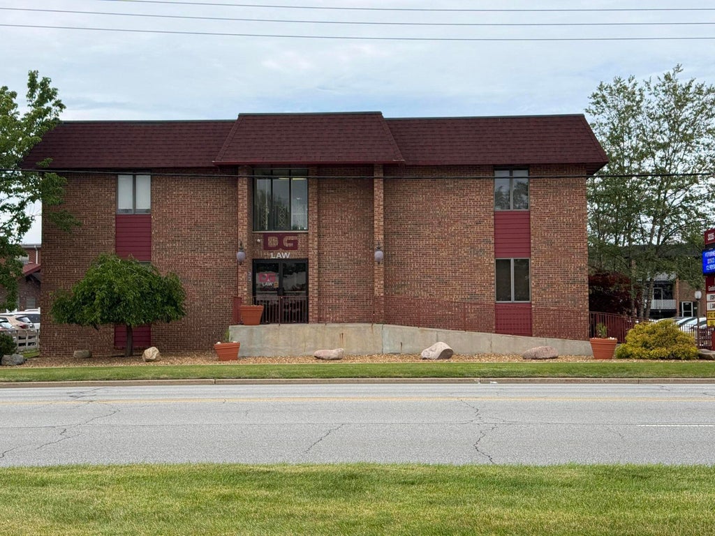 Photo of 3235 W 45th Street #301, Highland, IN 46322 (MLS # 840759)